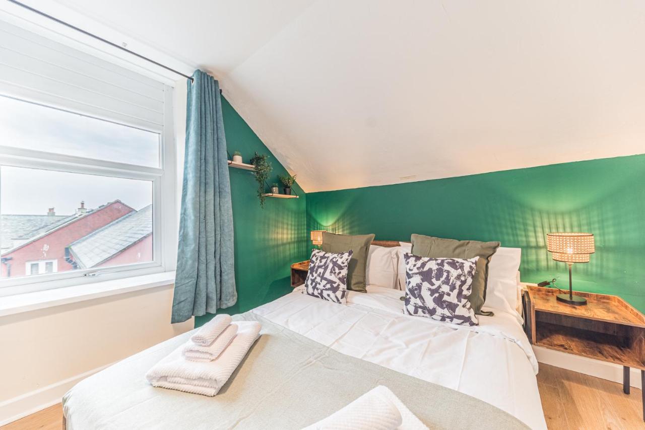 Queen Street Apartments Уайтхейвън Екстериор снимка